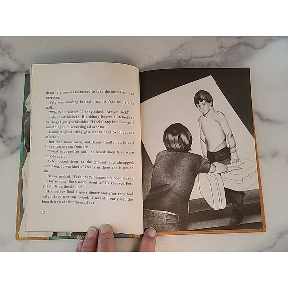 The Haunted Cottage By Harriette Sheffer Abels - Picture 5 of 10